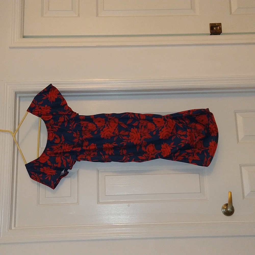 Polyester & spandex maternity dress